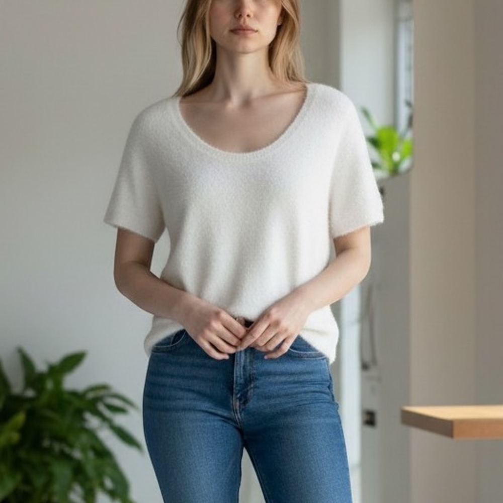 Maeve Anthropologie Ivory Fuzzy Eyelash Knit Scoop Neck Short Sleeve Sweater M